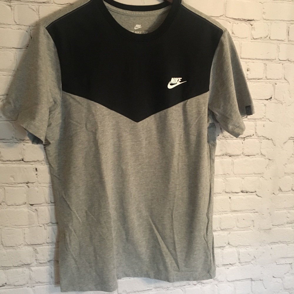 Nike Tee